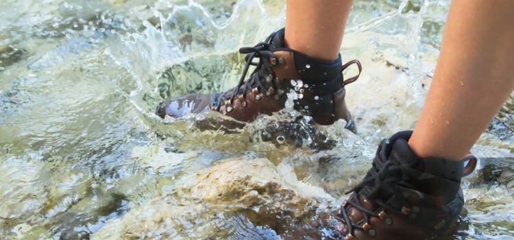 How to clean water shoes